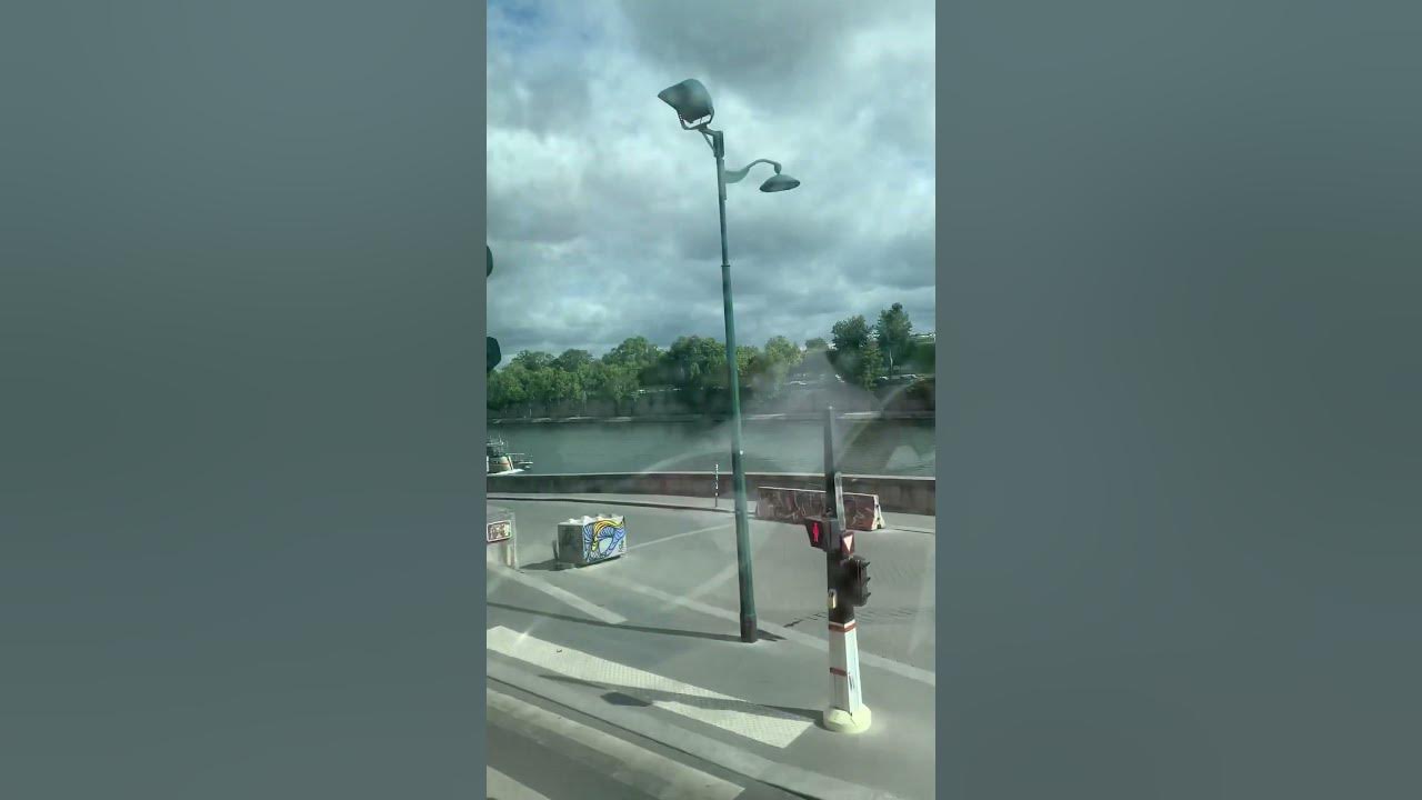 a PARISIAN BUS TOUR ! (ft alvin and the chipmunks) - YouTube