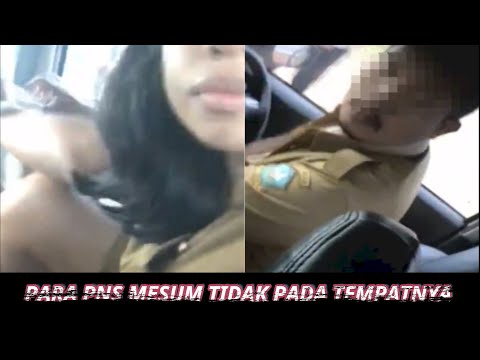 VIRAL..!!  OKNUM PNS APES, KETAHUAN MESUM DI TEMPAT UMUM