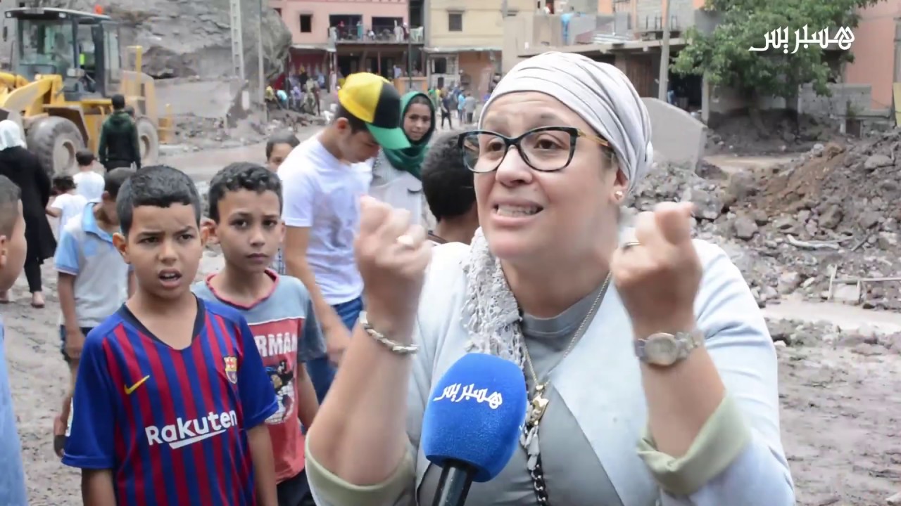 اعتداء على الصحفيين.. ومتضررة: بعد فيضان واد إمليل الناس تيموتو وشي وحدين تيسرقو فالطونوبيلات