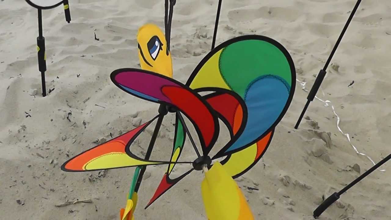 Bunte Windräder - colorful windmills -Stella Plage- - YouTube