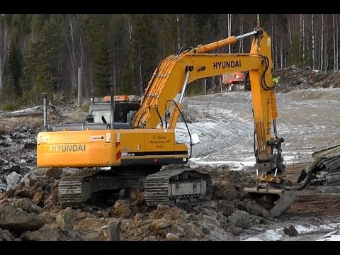 hyundai-290-lc-7a-with-rototilt-working