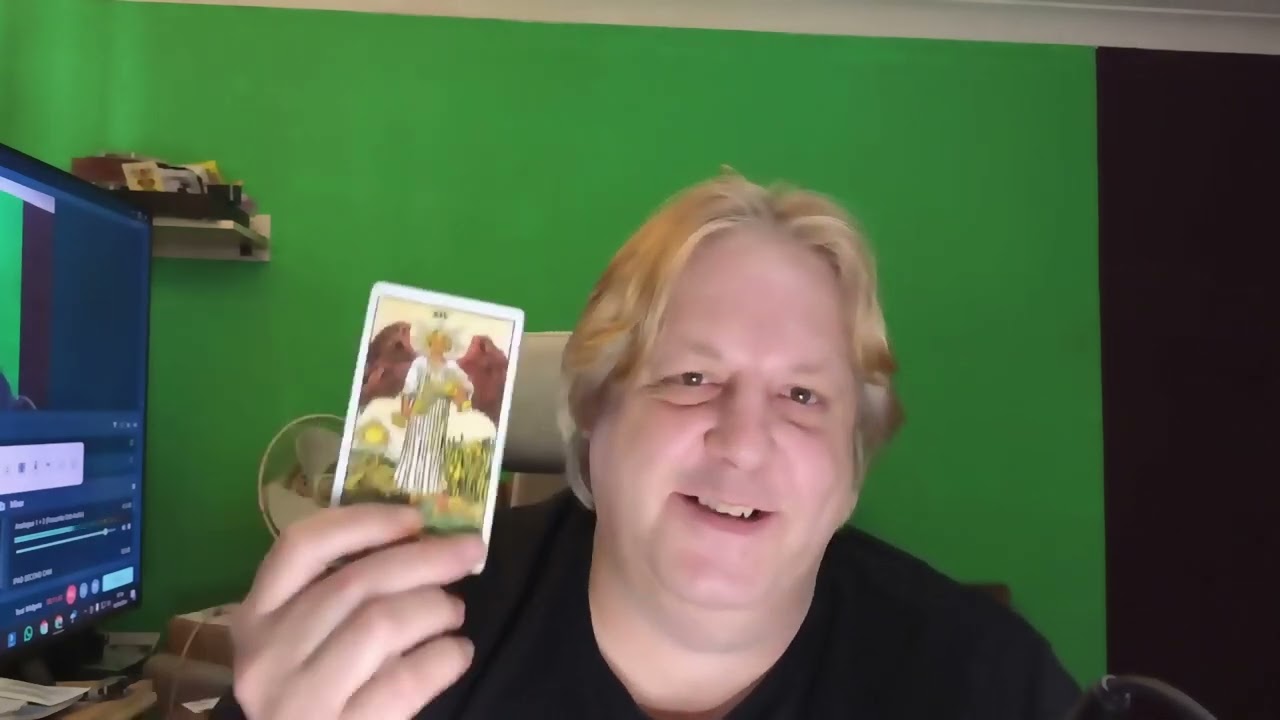 Leo Tarot 😬 What Is WRONG With This PERSON🤪