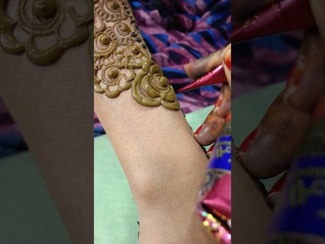 How to draw perfect henna flower | mehndi design | #samreengallery #viral #2024 #jamshedpur #mehndi class=