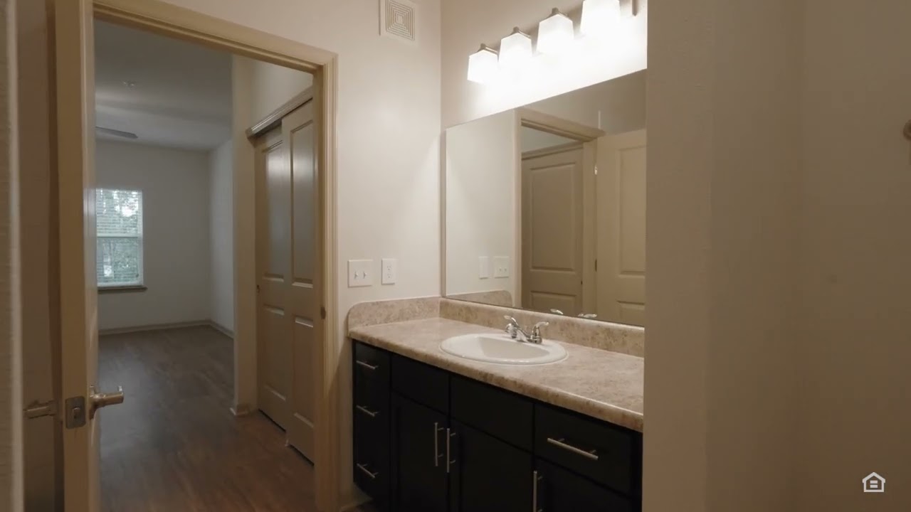 Lakeline at Bartram Park | The Apartments