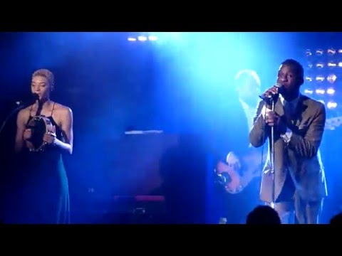 Twistin' & Groovin' - Leon Bridges  - Sydney Metro - 3-1-2016