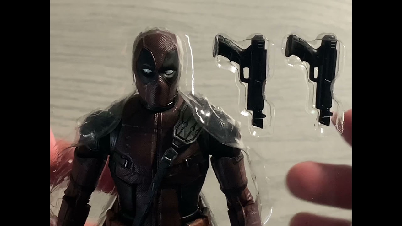 Amazon Exclusive Marvel Legends Deadpool from Deadpool 2