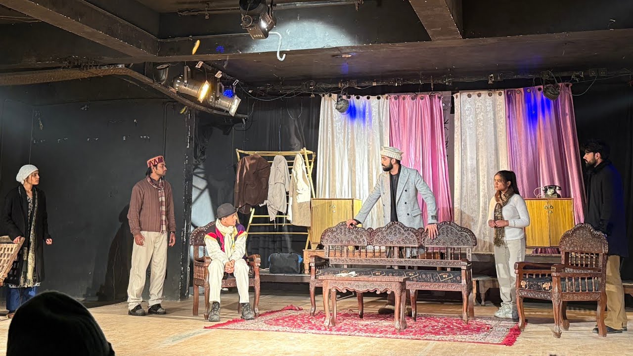 The Mouse Trap Play || Hindi Transportation ||Writer by Agatha Christie ...