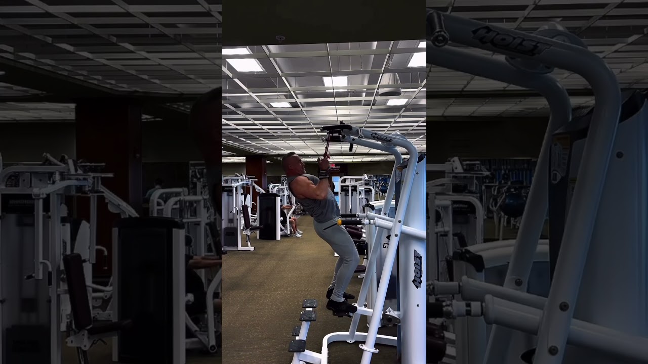 Underhand grip rope pull-ups in the assisted pull-up machine is a great way to really isolate