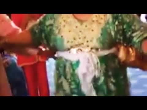 نساء دايرين الصف والبندير كي كانت البنة في الأعراس يا حسراه