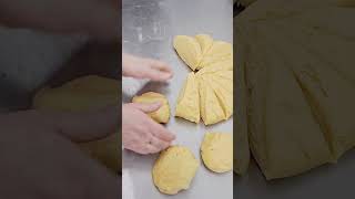 Эластичное песочное тесто  на кефире. #рекомендации #рецепты #baking #shorts #песочноетесто #вкусно