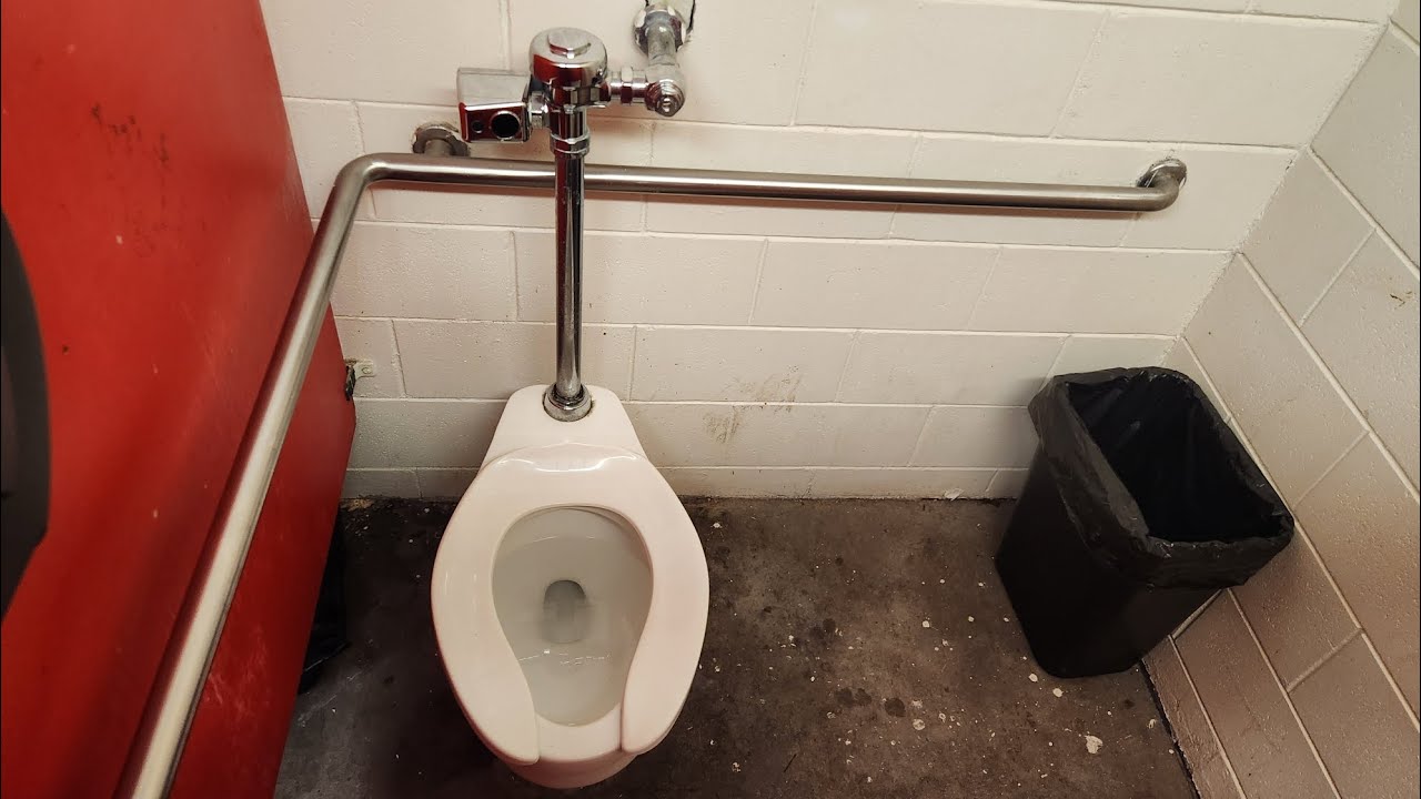 FL Strawberry Festival Restroom 6