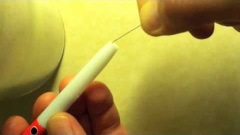 Hook replacement on plug lure