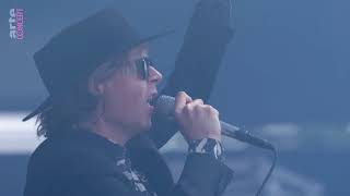 View Beck - Full Concert Performance Featuring 'Devils Haircut', 'Loser', and More