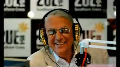 HILARIOUS - Funny Old Lady Calls John Laws - he tr...