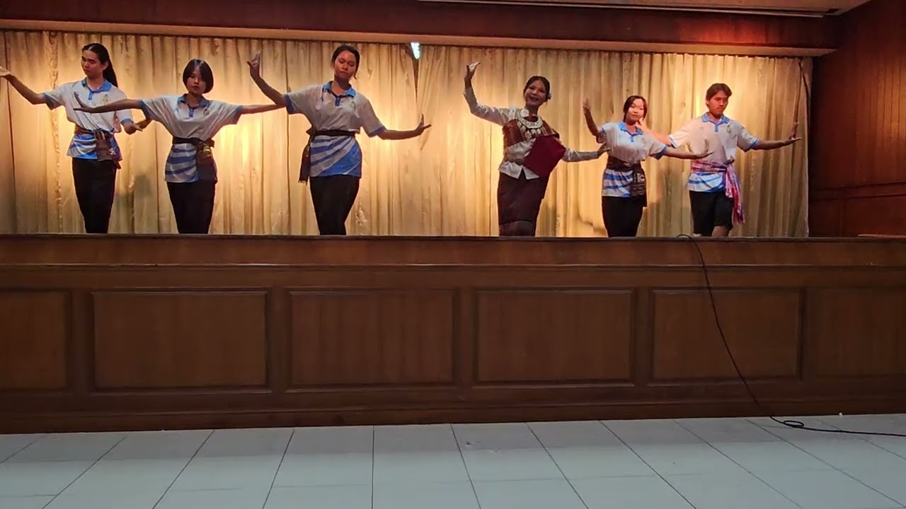 การแสดงนาฏศิลป์พื้นบ้าน 4 ภาคของ 6/2