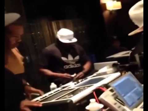Timbaland, Jay-Z & Swizz Beatz Record “Versus”