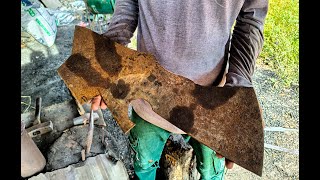 This man make a useful kitchen knife from this rusty metal scrap | knife making