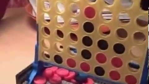 Mindstorm Project: Lego Mindstorm robot plays connect four