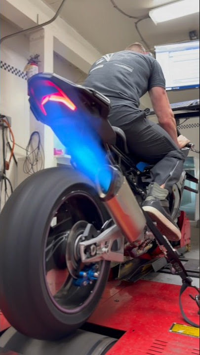 2023 BMW M1000RR Makes 204whp On The Dyno With 91 Pump Gas!