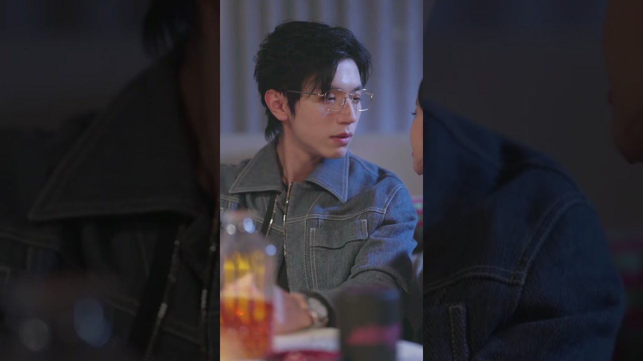 不是說抱抱嗎？怎麼親上了！