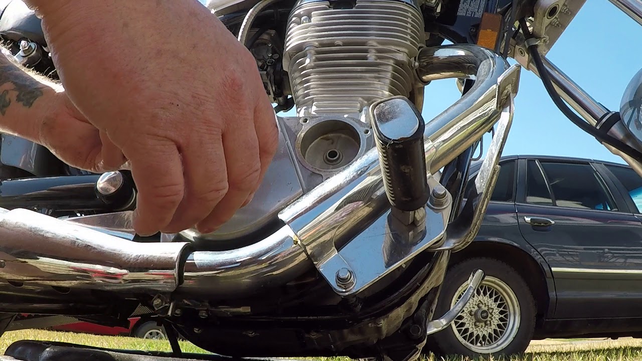 s40 OIL/FILTER CHANGE - YouTube