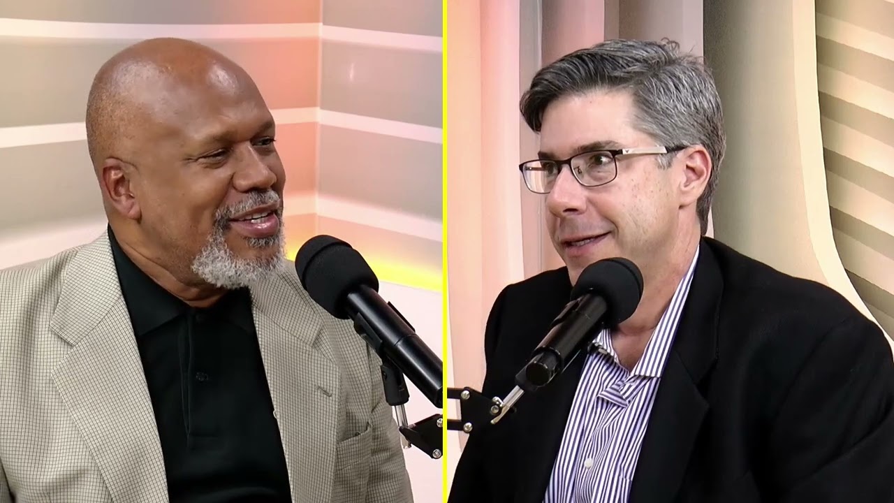 “A História Da Foto” – “Varre, Varre Vassourinha, Varre, Varre A Bandalheira…”