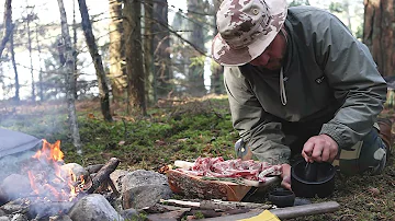 Wild Chef. Cooking in the Wild. Nature sounds and Delicious Food !!!