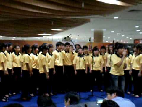JWSS choir at Yew tee Point singing Sakurairo Mauk...