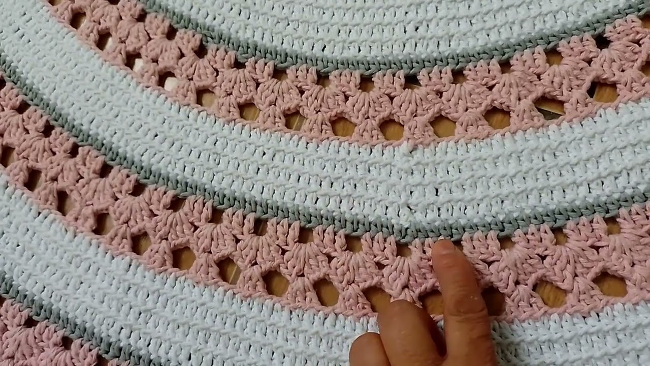 terminado o tapetão 💓🤍🧶✂️