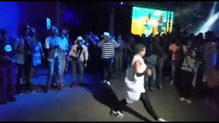 The_Video_of_South_African_Youth_New_Dance_Moves_called...............Slyza Tsotsi