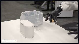 Robot grasps multiple objects