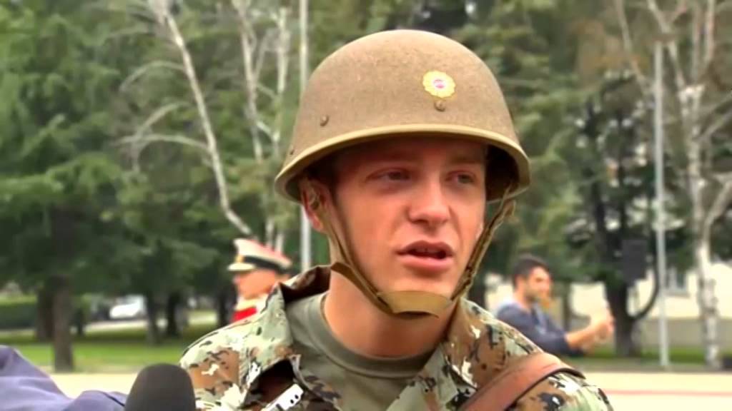 Униформата и предизвиците на професијата- мотив за новата генерација питомци