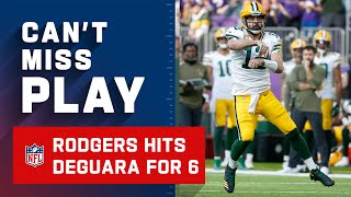 Aaron Rodgers Threads the Needle for a TD