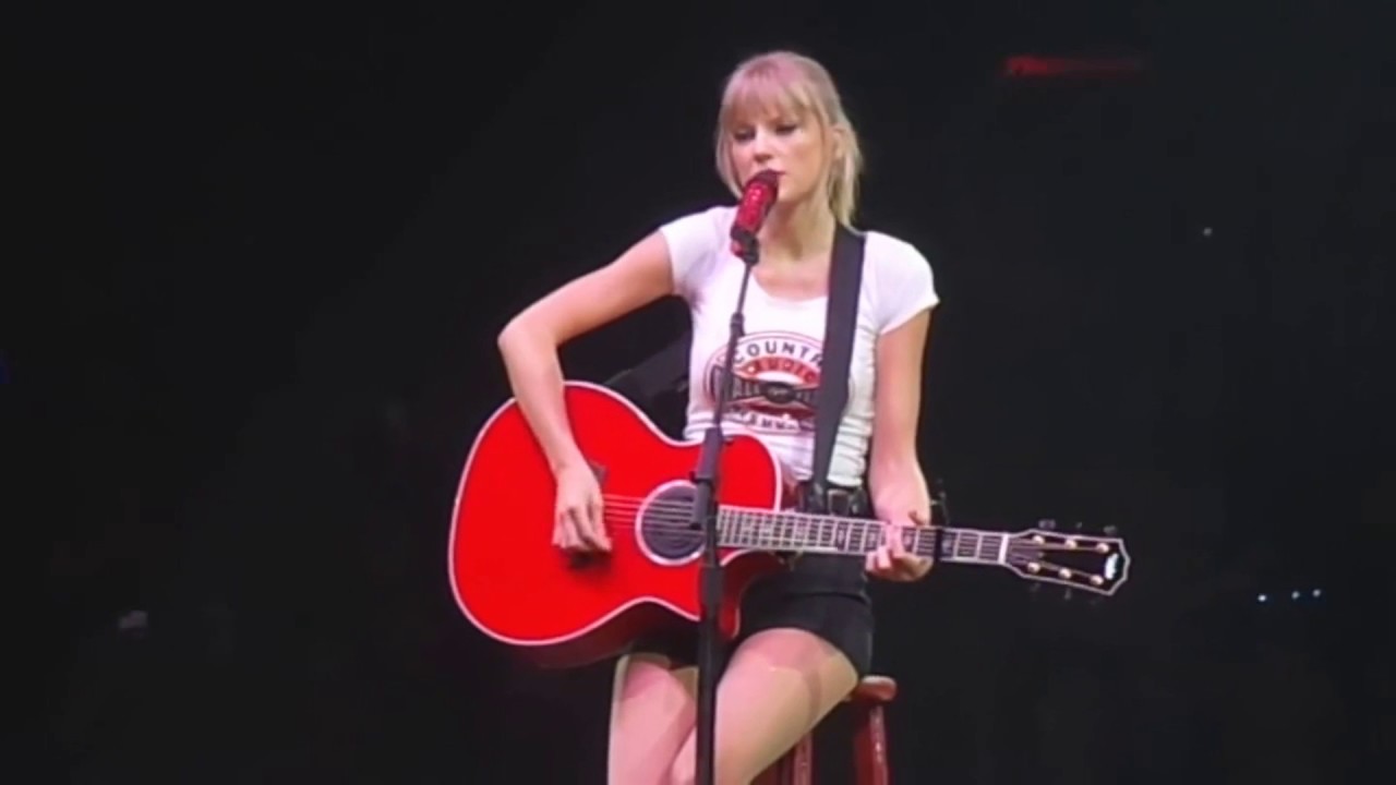 Taylor Swift: RED Tour DVD - Sad, Beautiful, Tragic Live In Nashville