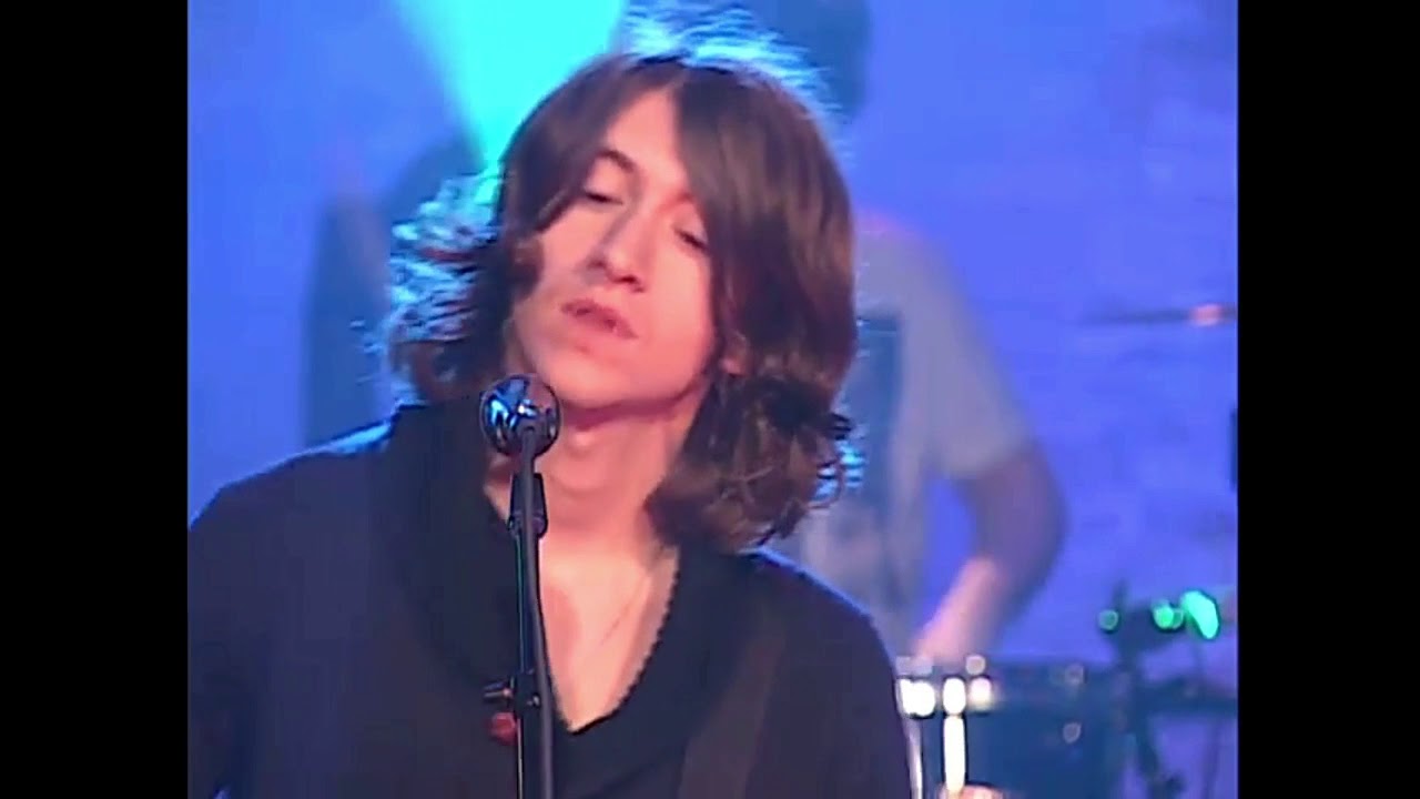 Monkeys - Cornerstone - It's On Alexa Chung MTV 2009 - YouTube