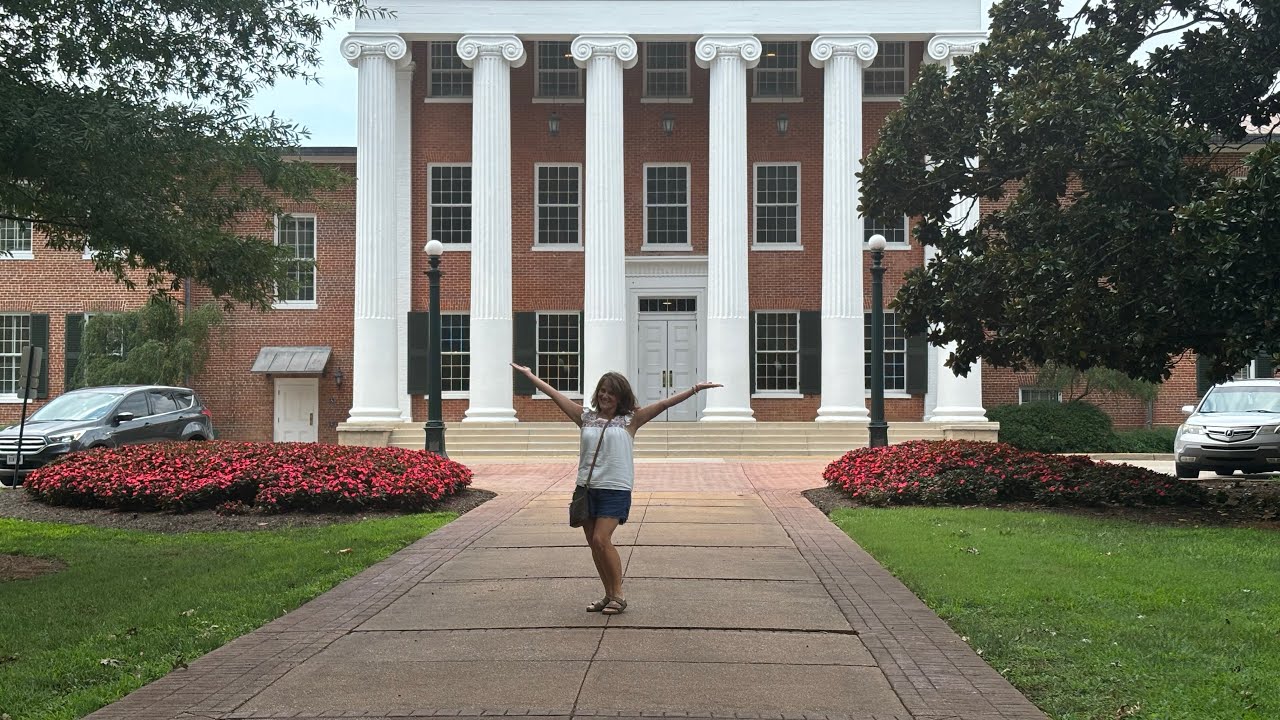 Tour the most beautiful campus ever…Ole Miss♥️💙