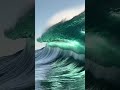 Music Makes Everything Better. The perfect wave. A onda perfeita. Com música tudo fica melhor!
