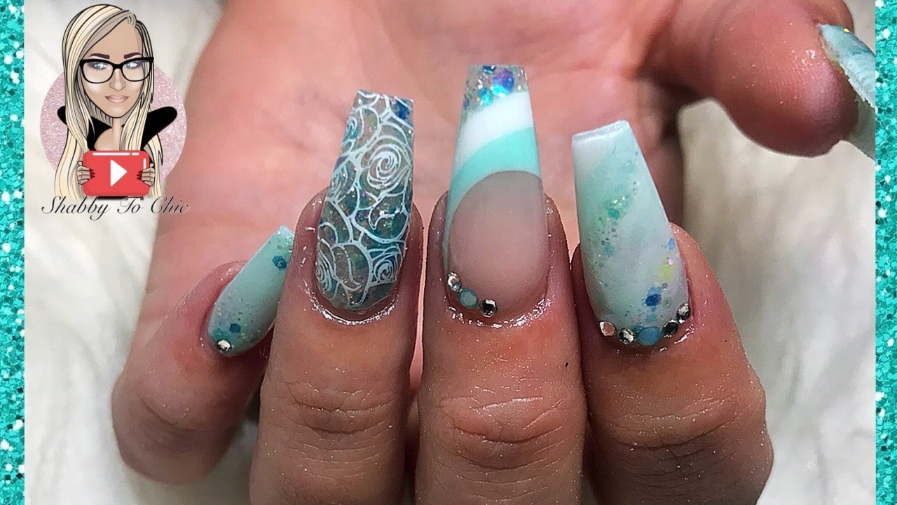 Colour block acrylic nails ~ mint green nails ~ netted nails ~ glitterbels