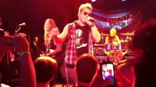 Fozzy ft M.Shadow: Sandpaper live 9-27-2012