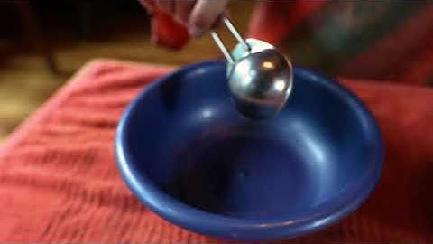 Practical Life: Using a spoon to transfer liquid