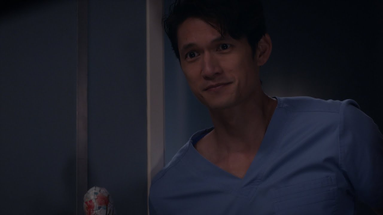 Kwan Tellls Millin That He's Here for Her - Grey's Anatomy