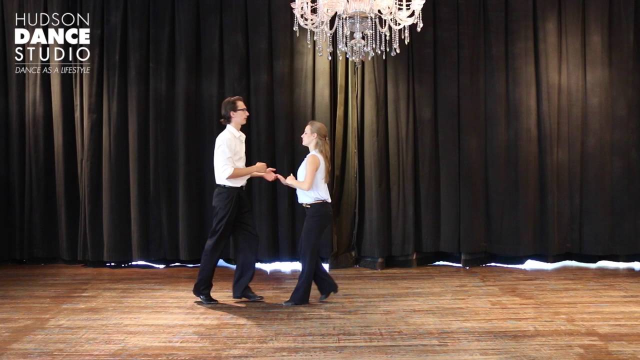 Salsa // Copa and hook turn - YouTube