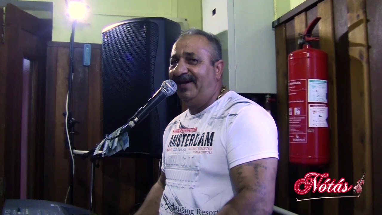 Muckó - Kalapomon piros rózsa mix