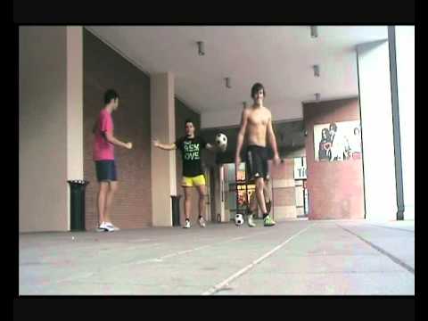 BERNUZ part U * calcio freestyle football show