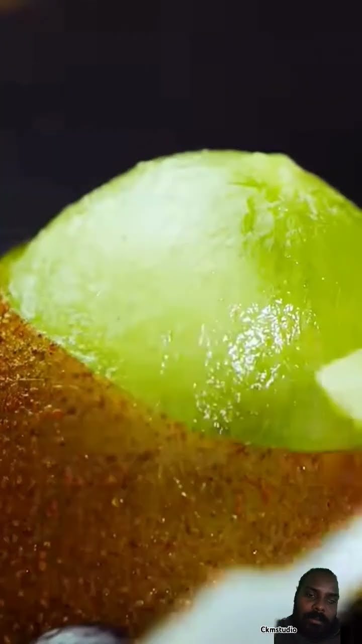 #food #kiwi #fruit #kiwifruit #kiwilove #satisfying #kiwilife # ...