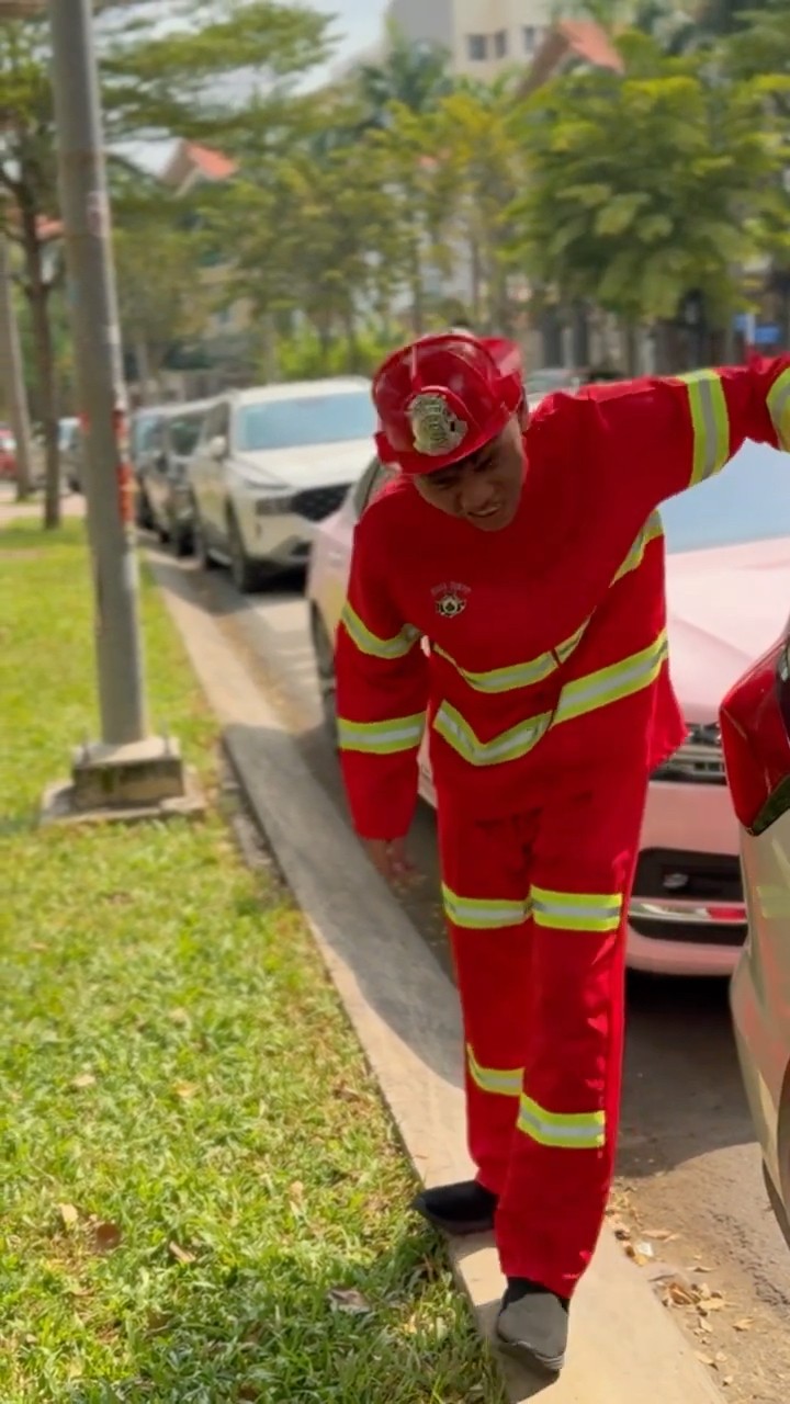 LNF - Cậu bé được lính cứu hoả cứu giúp ??‍? Great firefighter save baby ❤️ #shorts
