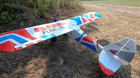 Funcub von Multiplex  Video in 4 K