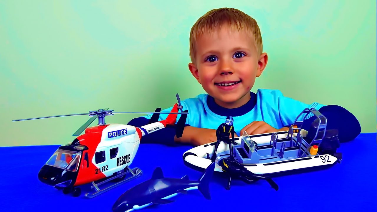 Видео для детей - Морские спасатели и малыш Даник. Обзор игрушек