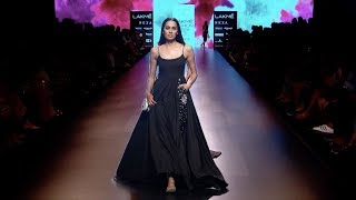 Saiyami Kher Walks For Caprese X Nishka Lulla | Spring/Summer 2018 | Lakme Fashion Week