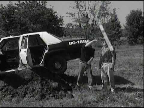 Red Green gets a car unstuck